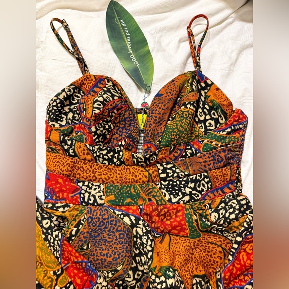 Linen blend jumpsuit. Adjustable straps. tags attached. Vintage. stretchy top. - Picture 5 of 6